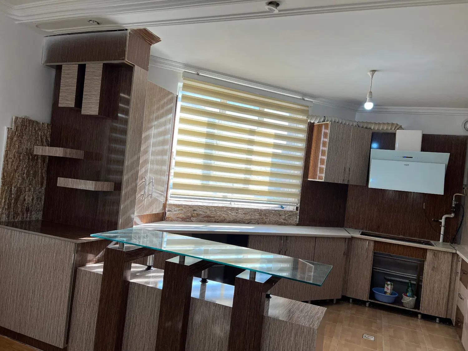 فروش ساختمان دو طبقه دو سرویس جداگانه و مستقل