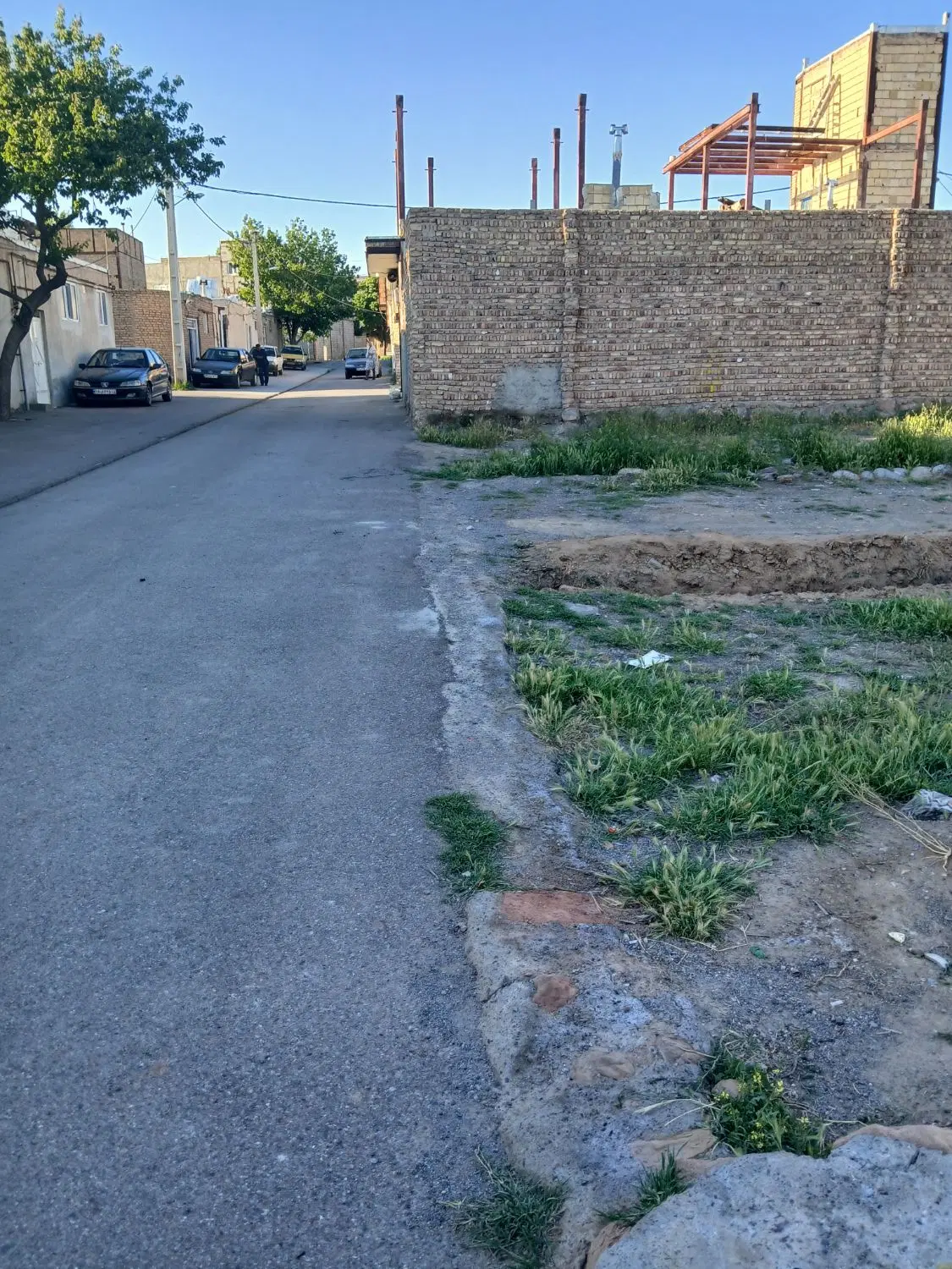 زمین مسکونی در اناخاتون خیابان اصلی