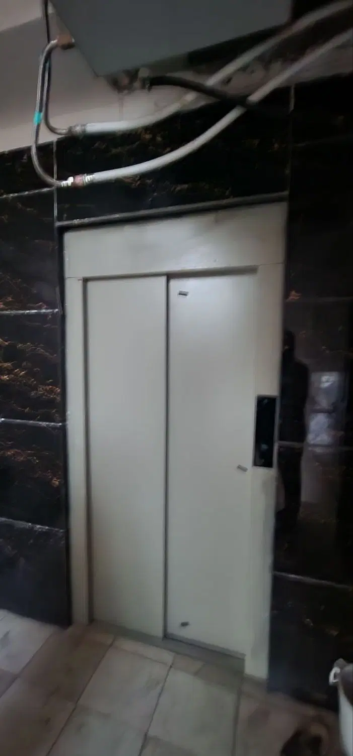آپارتمان شخصی تک واحدی تجاری