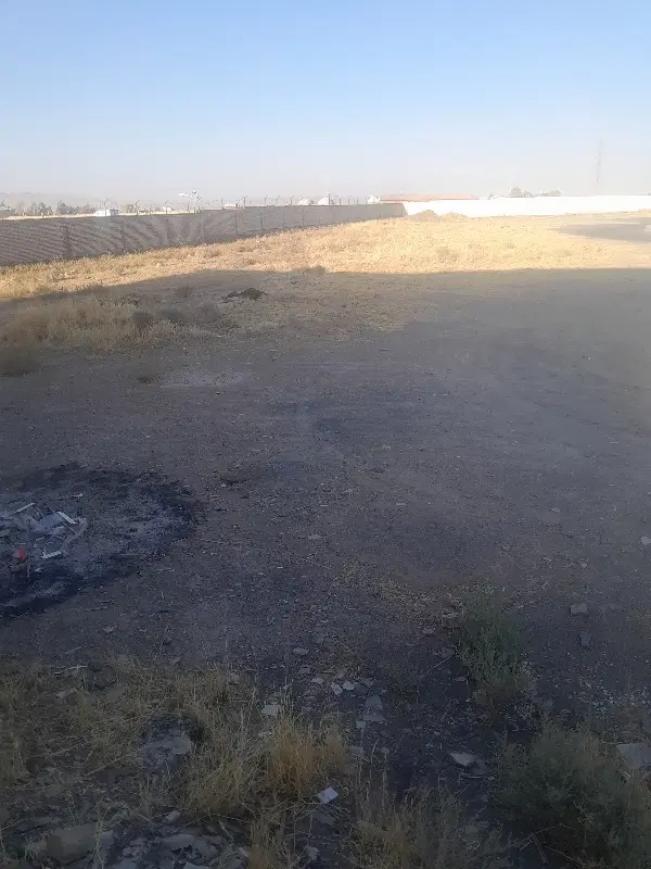 زمین با اب