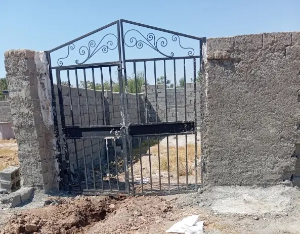 چهاری دیواری نیمه کاره