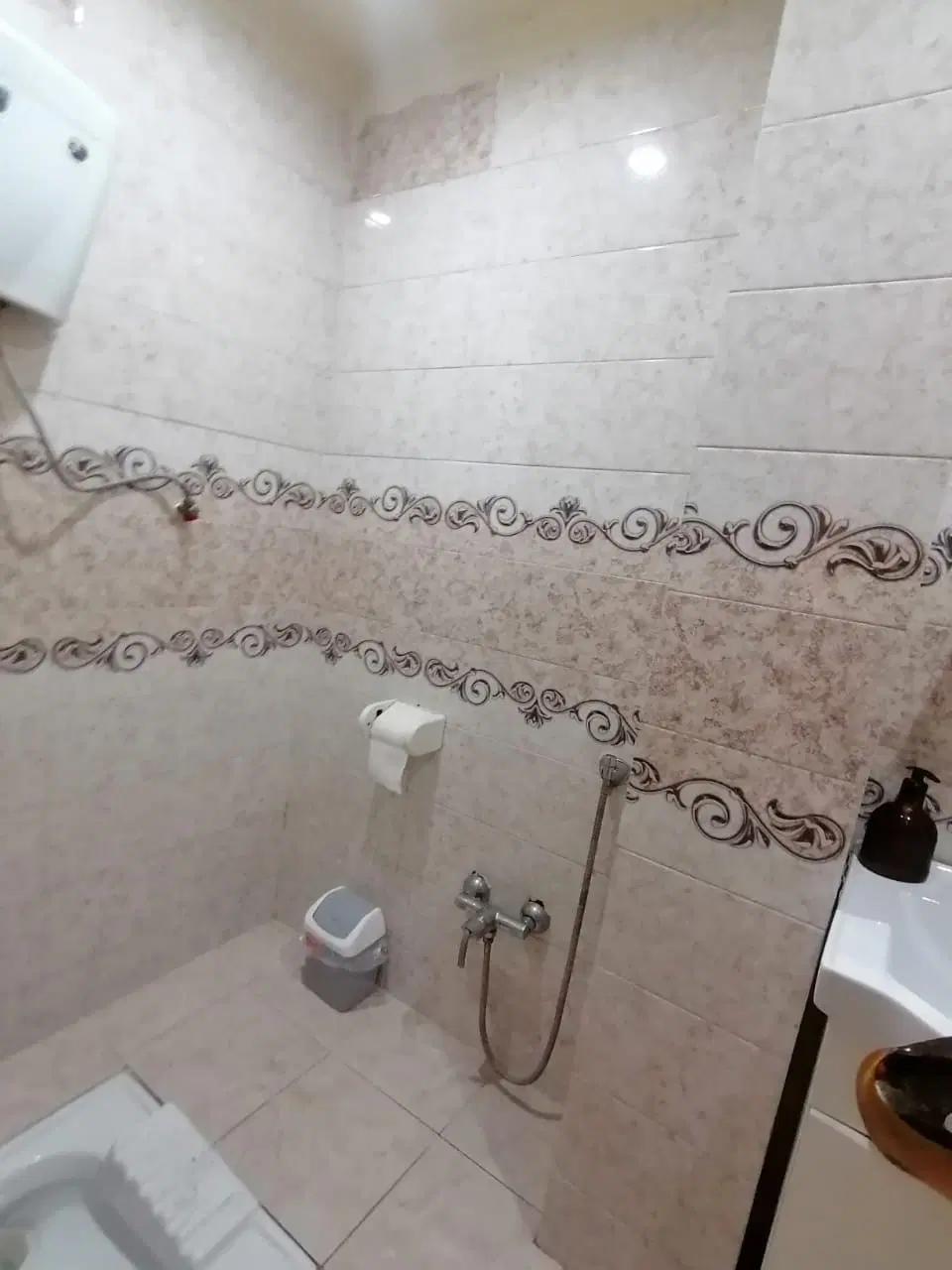 ۸۰متر_دو خواب_سالن پرده خور_شهرک هما