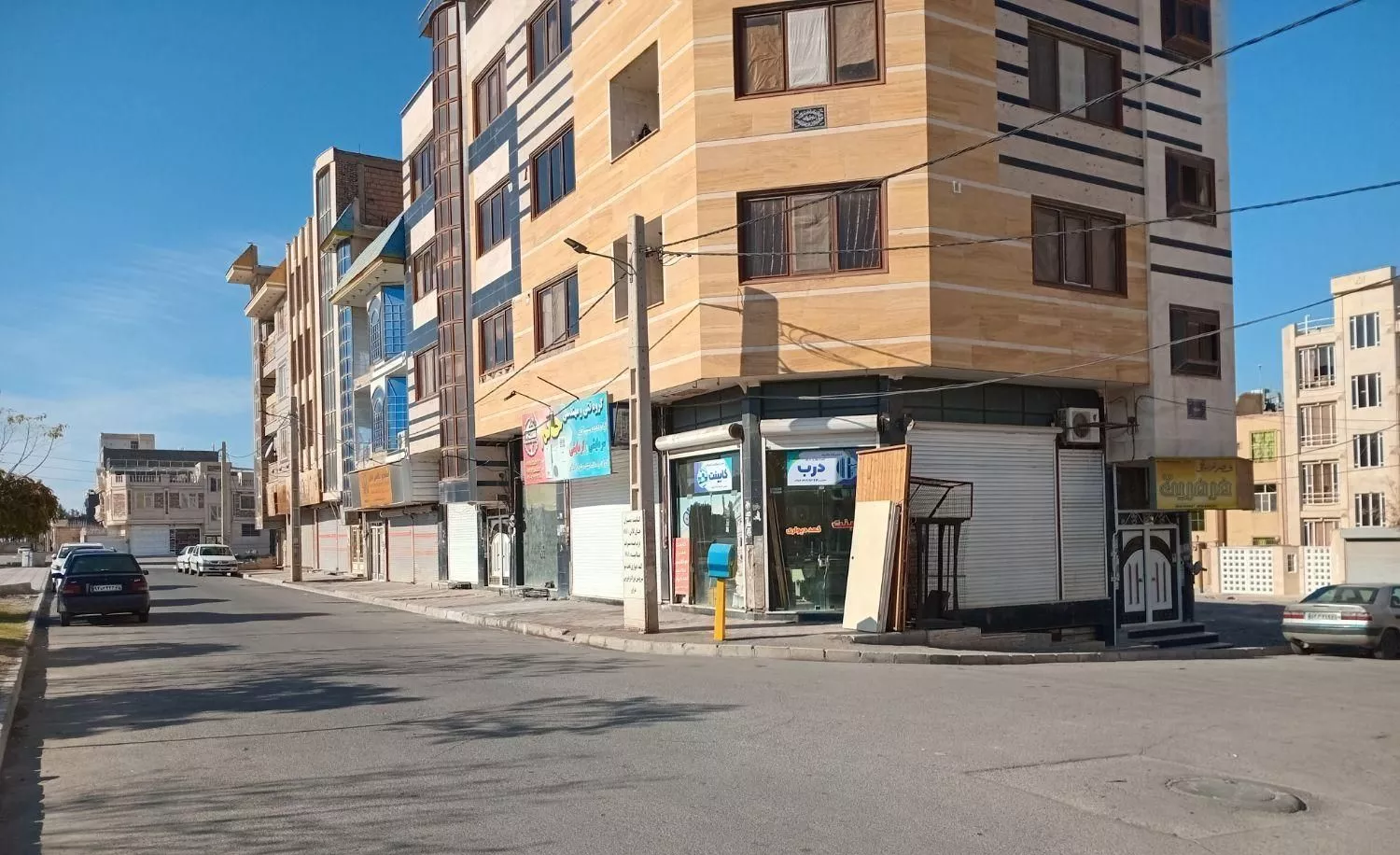 مغازه تجاری ۴۷ متر ، بر میدان سند تک برگ