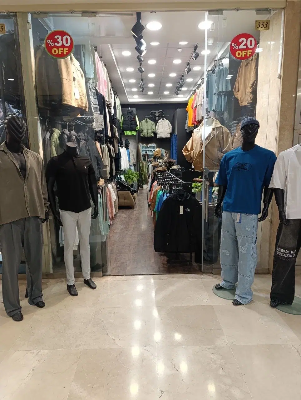 واگذاری پوشاک _ پاساژ بزرگ ۱۷ شهریور _ خوش طبقه