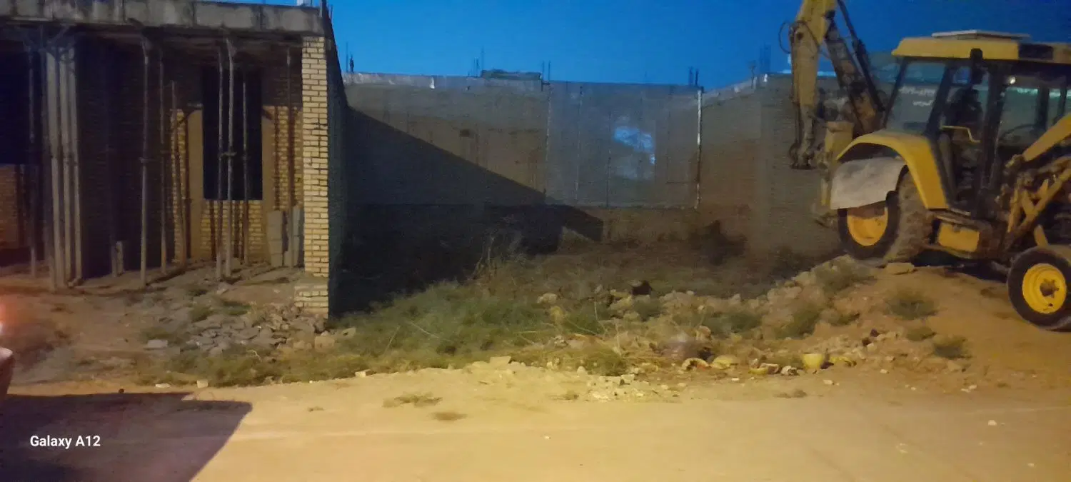 زمین در قلعه تل