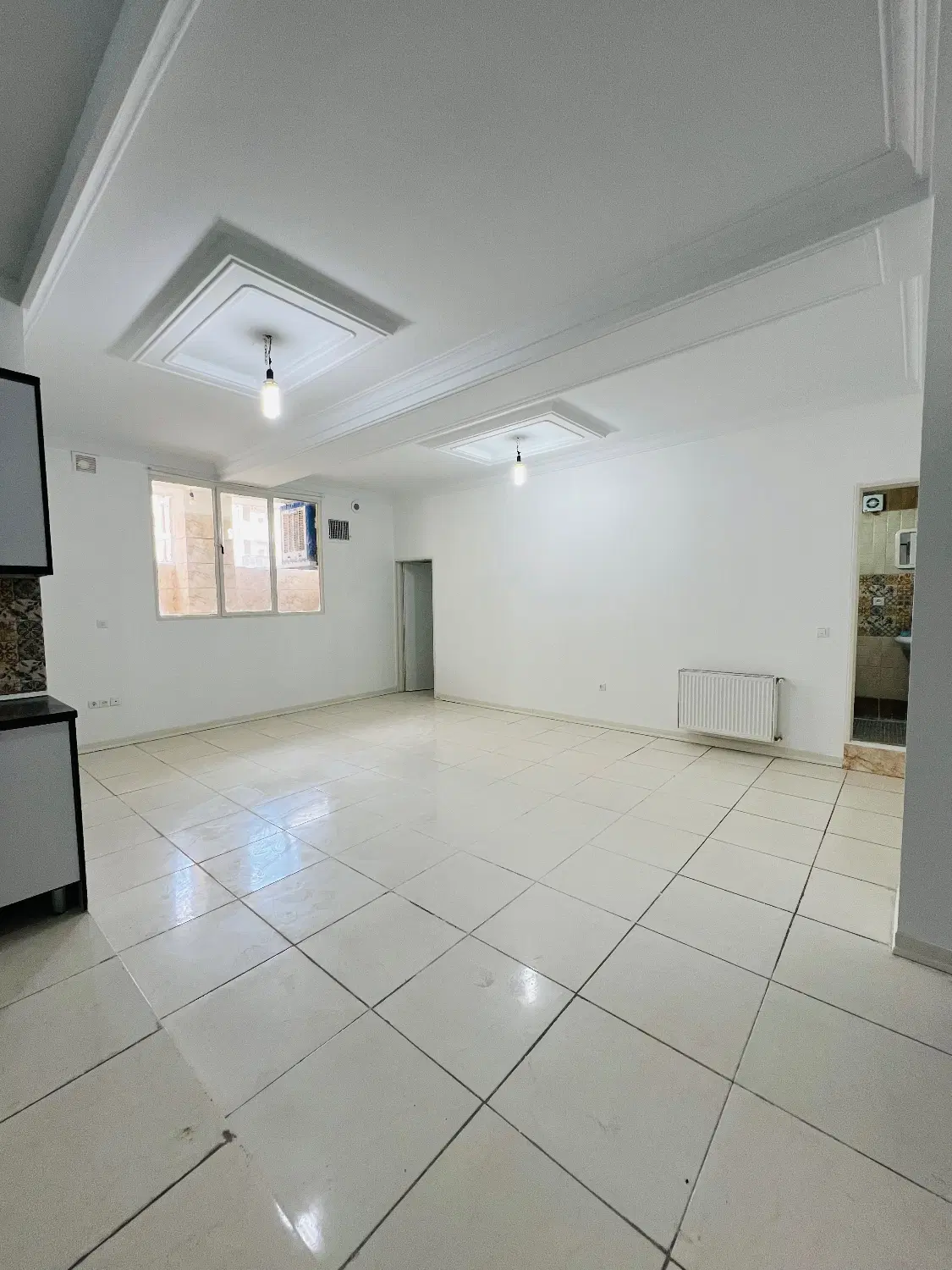 آپارتمان ۸۳ متری  پارکینگ‌دار