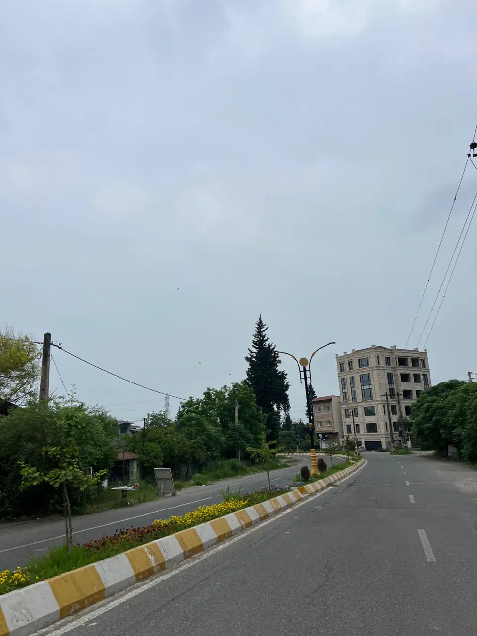 پیشنهاد مشارکت در ساخت ۴۰۰ متر تجاری مسکونی ۲ نبش