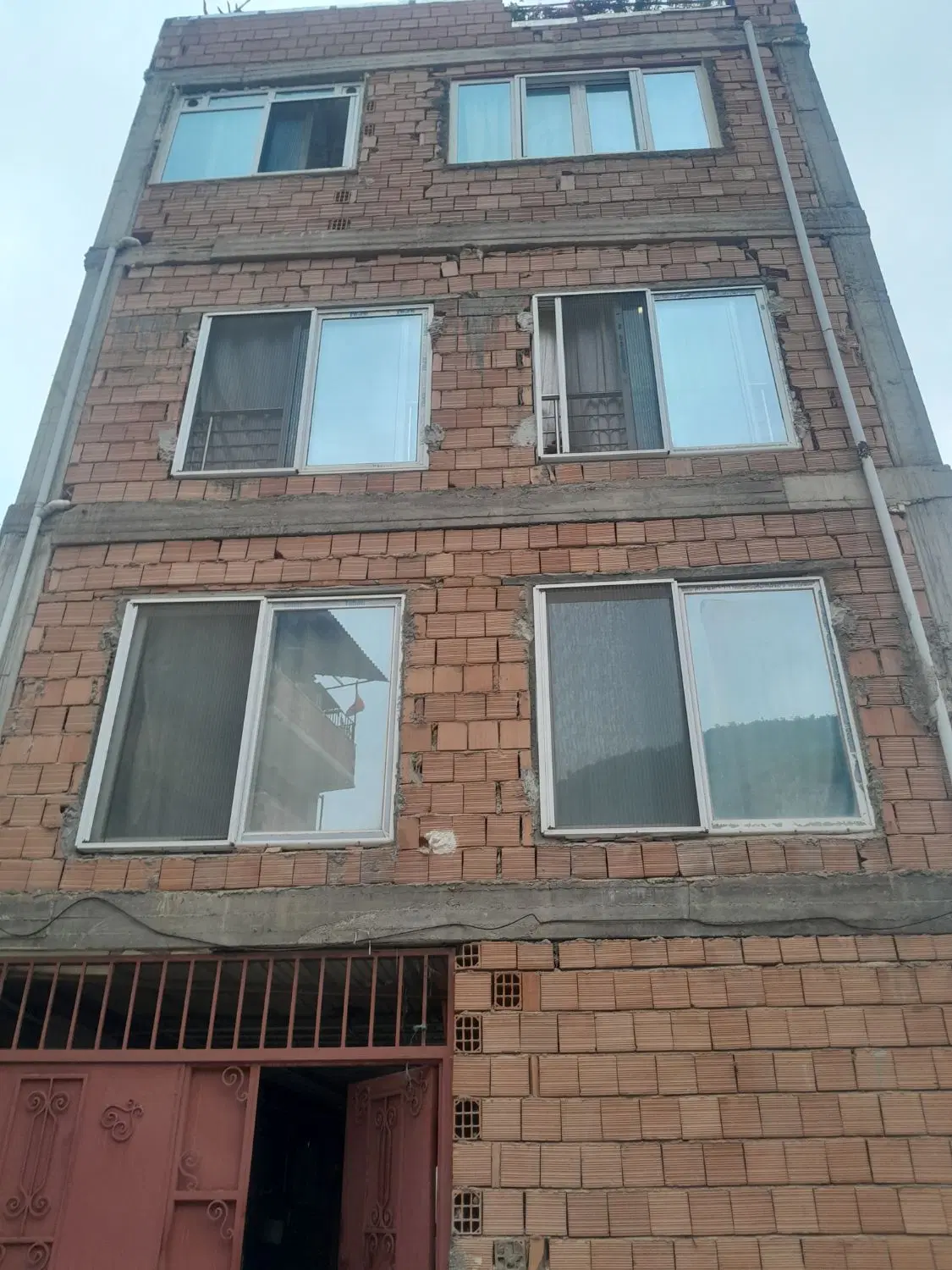 اپارتمان فروشی روستای زیارت