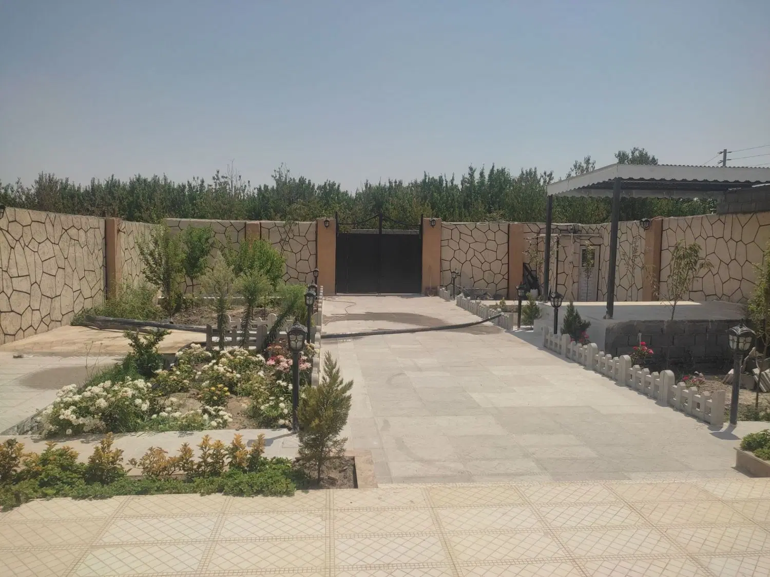 باغ وباغچه استخرداخل شاهنامه ۷۶
