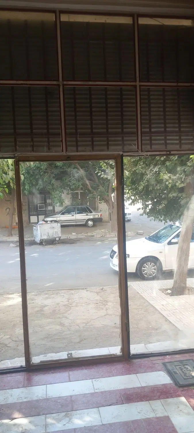 مغازه دولت اباد خیابان شرکت