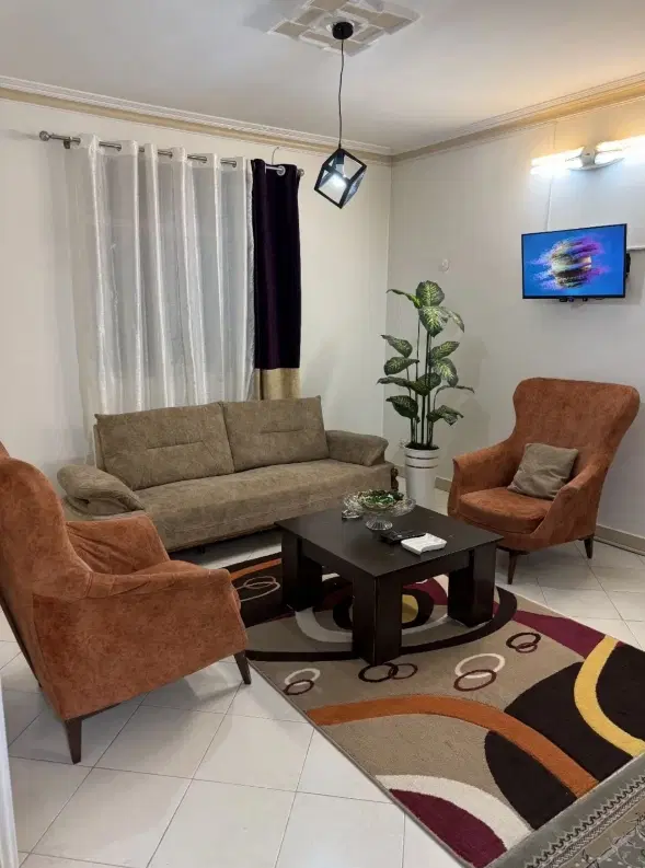 ساعتی و روزانه