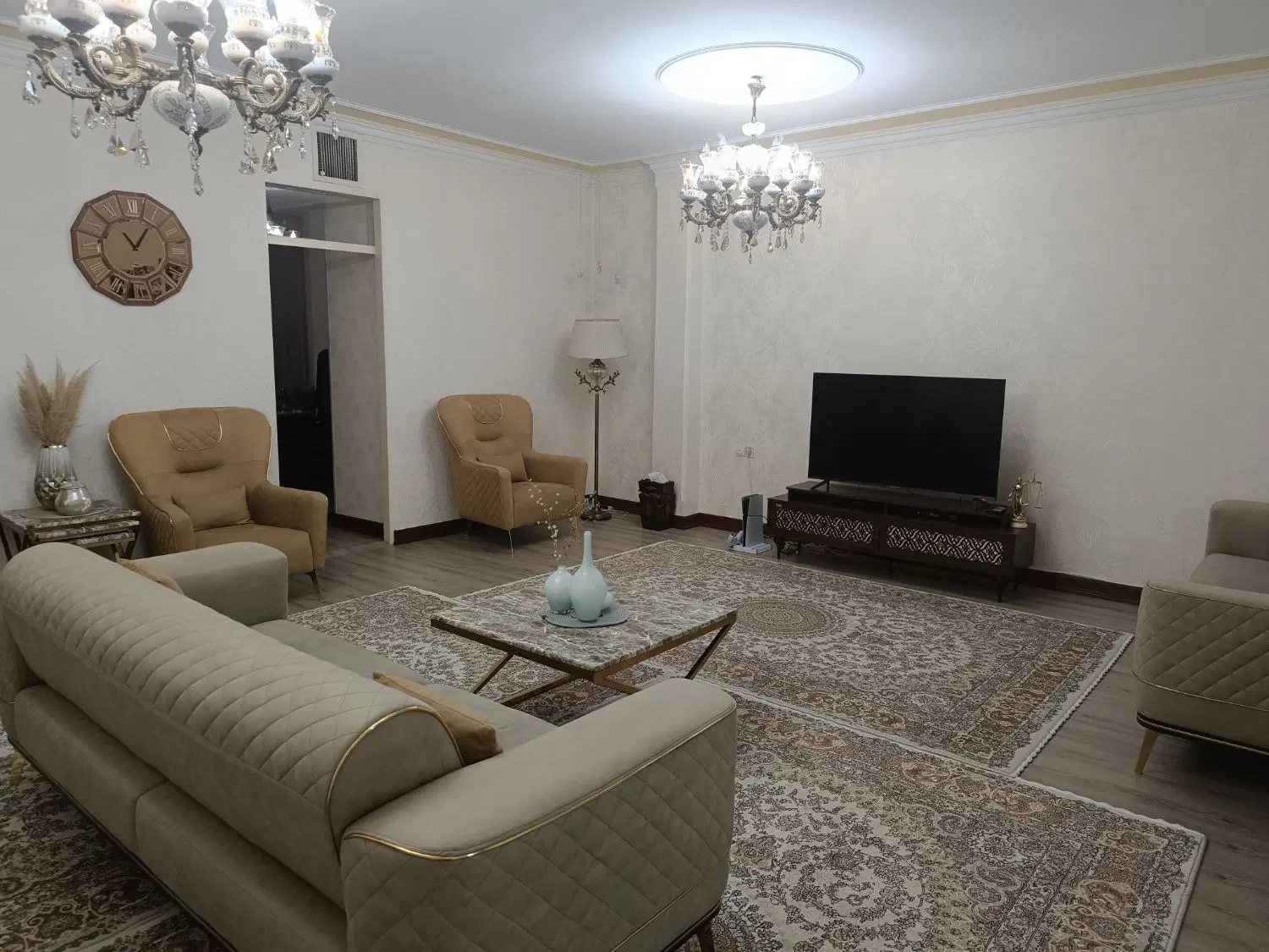 آپارتمان ۹۰ متری شاخه اصلی تاپ لوکیشن