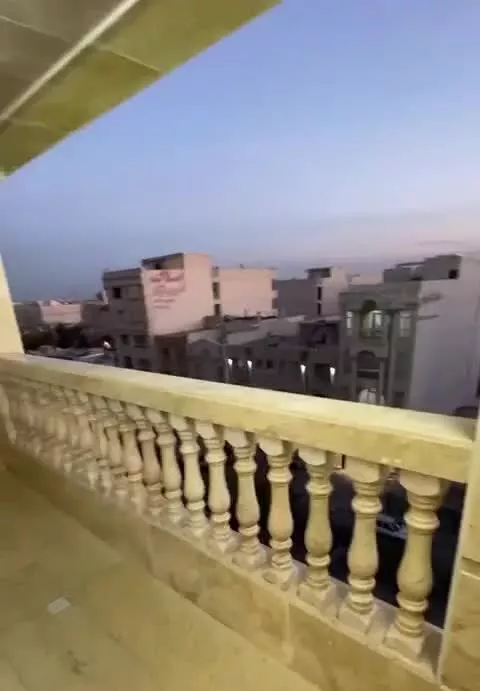 آپارتمان شاخه اصلی  ۷۷ متر  فول