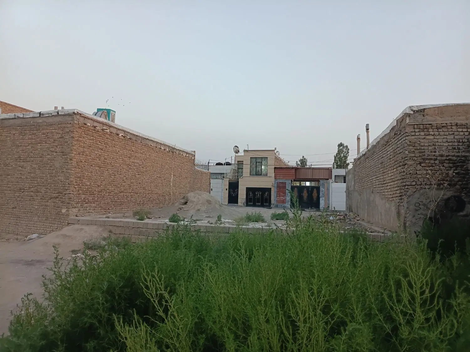 زمین مسکونی