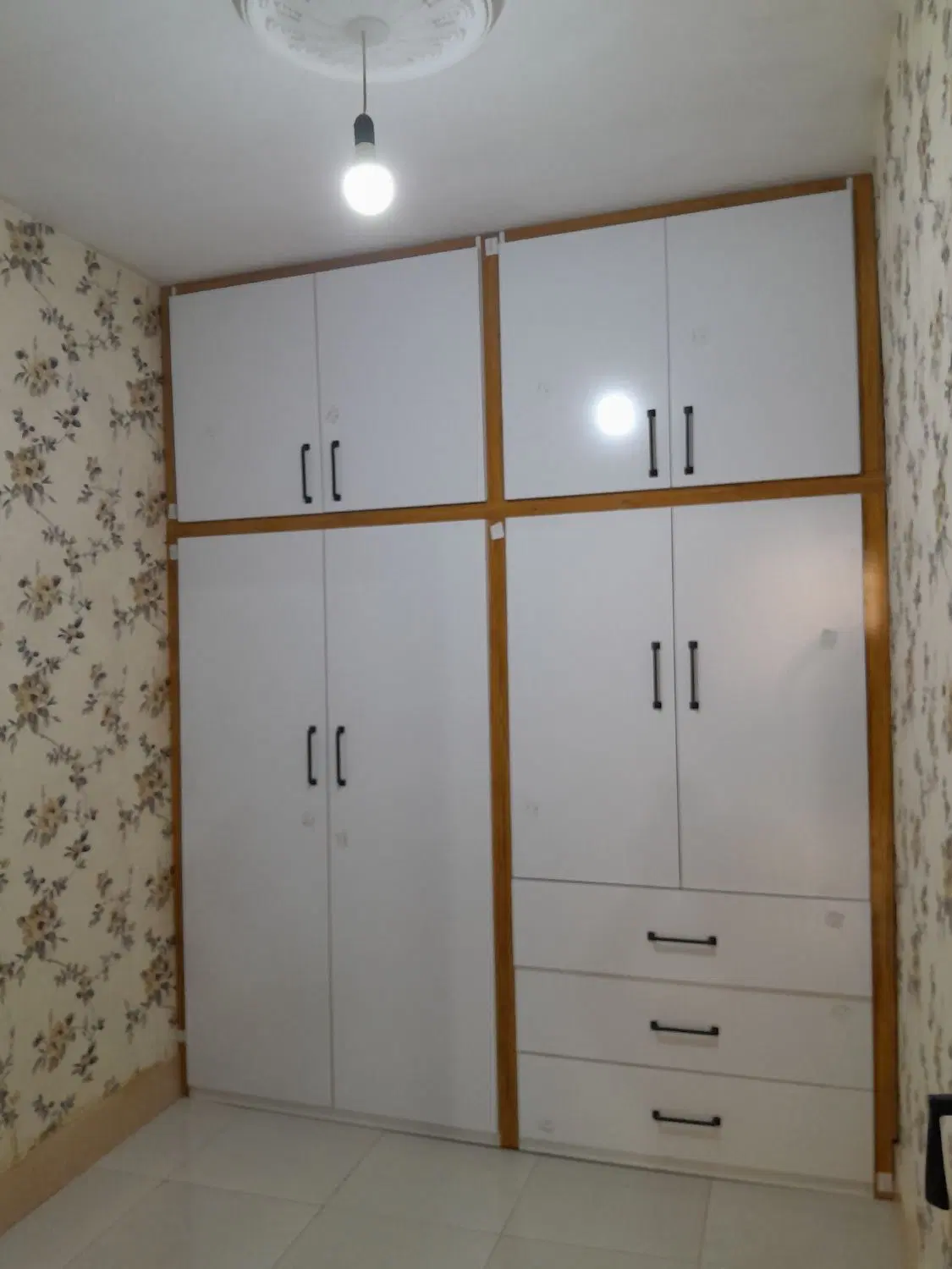 خیابان طبرسی ۳۸ طباطبایی ۲۳