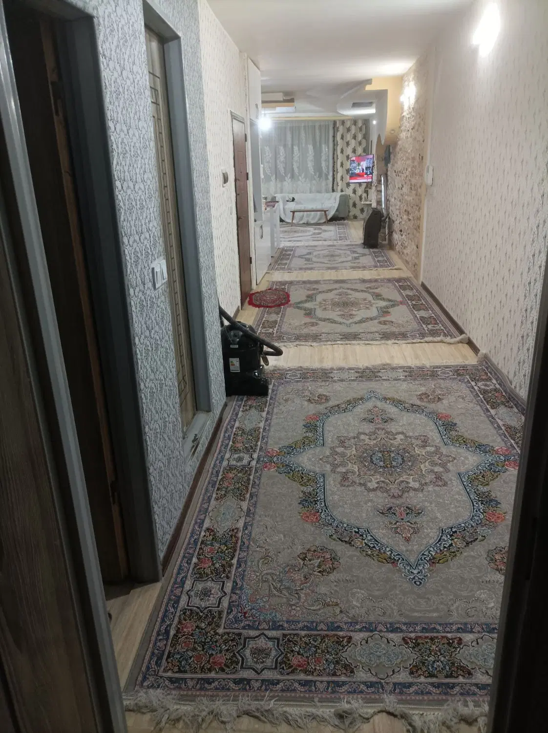 همخانه بنده مالک اپارتمان 120متری