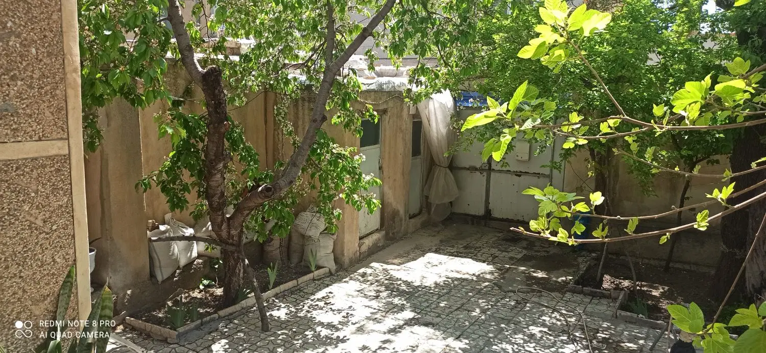 حصار امام خمینی کلنگی غیر نشیمن 143متری