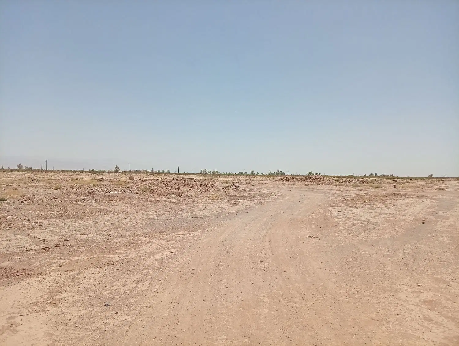 زمین فروشی