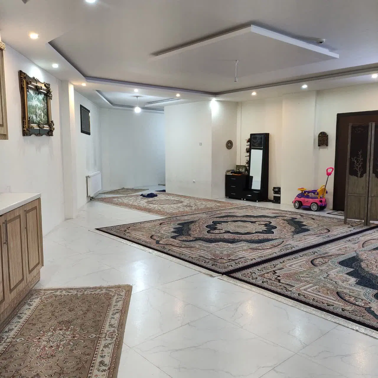 واحد همکف230متر