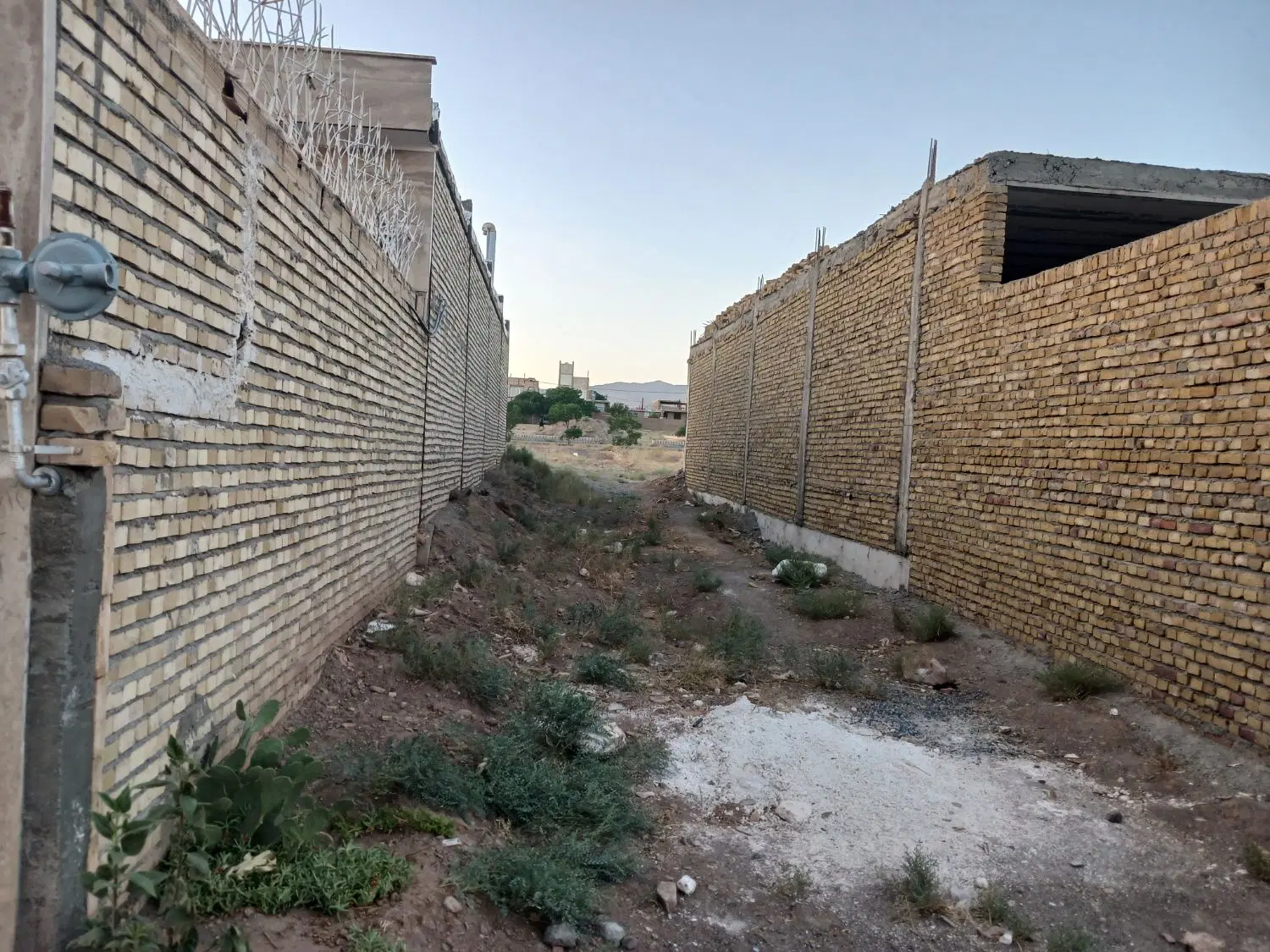 زمین فروشی مدافعان حرم
