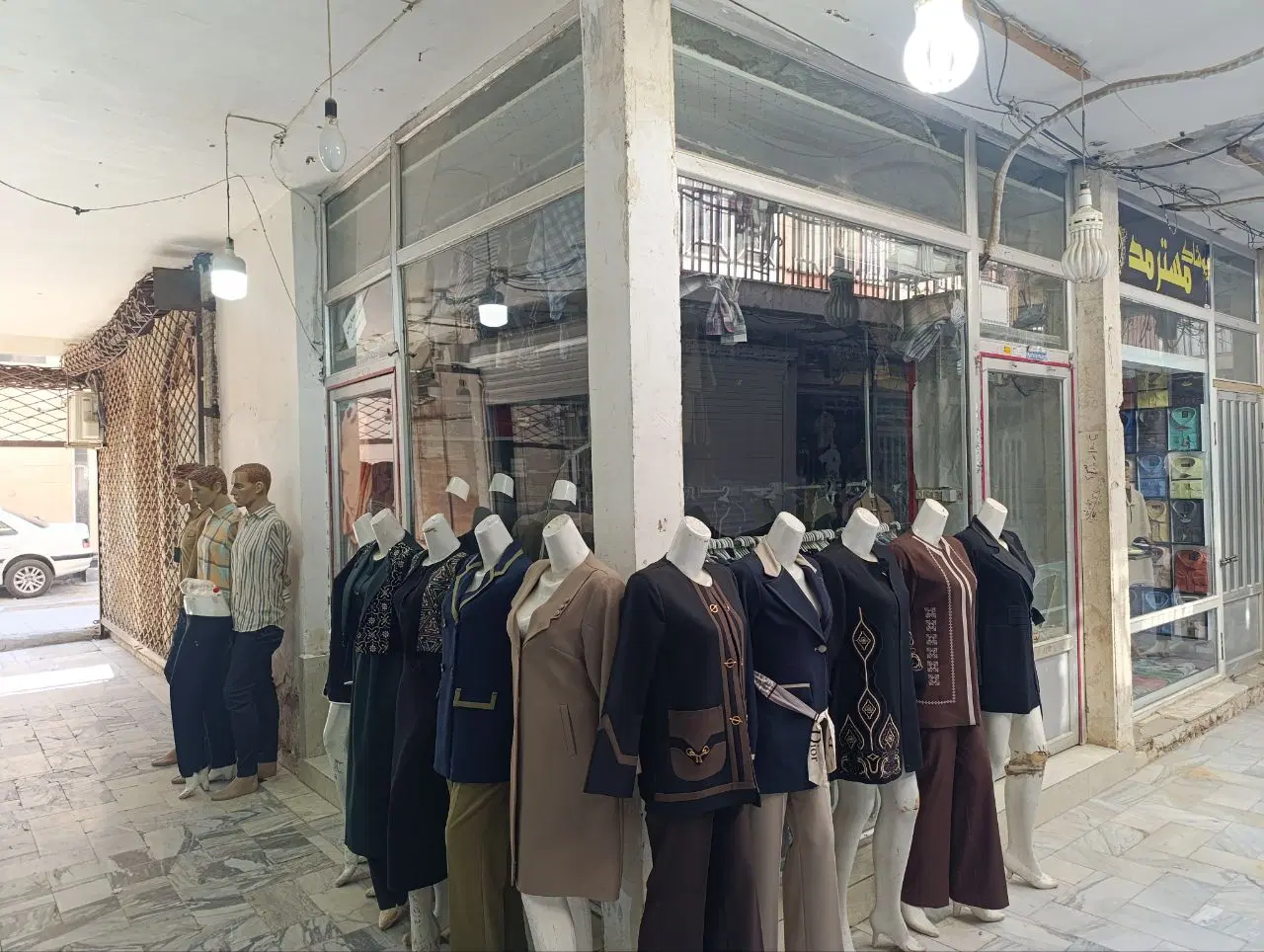 مغازه داخل پاساژ