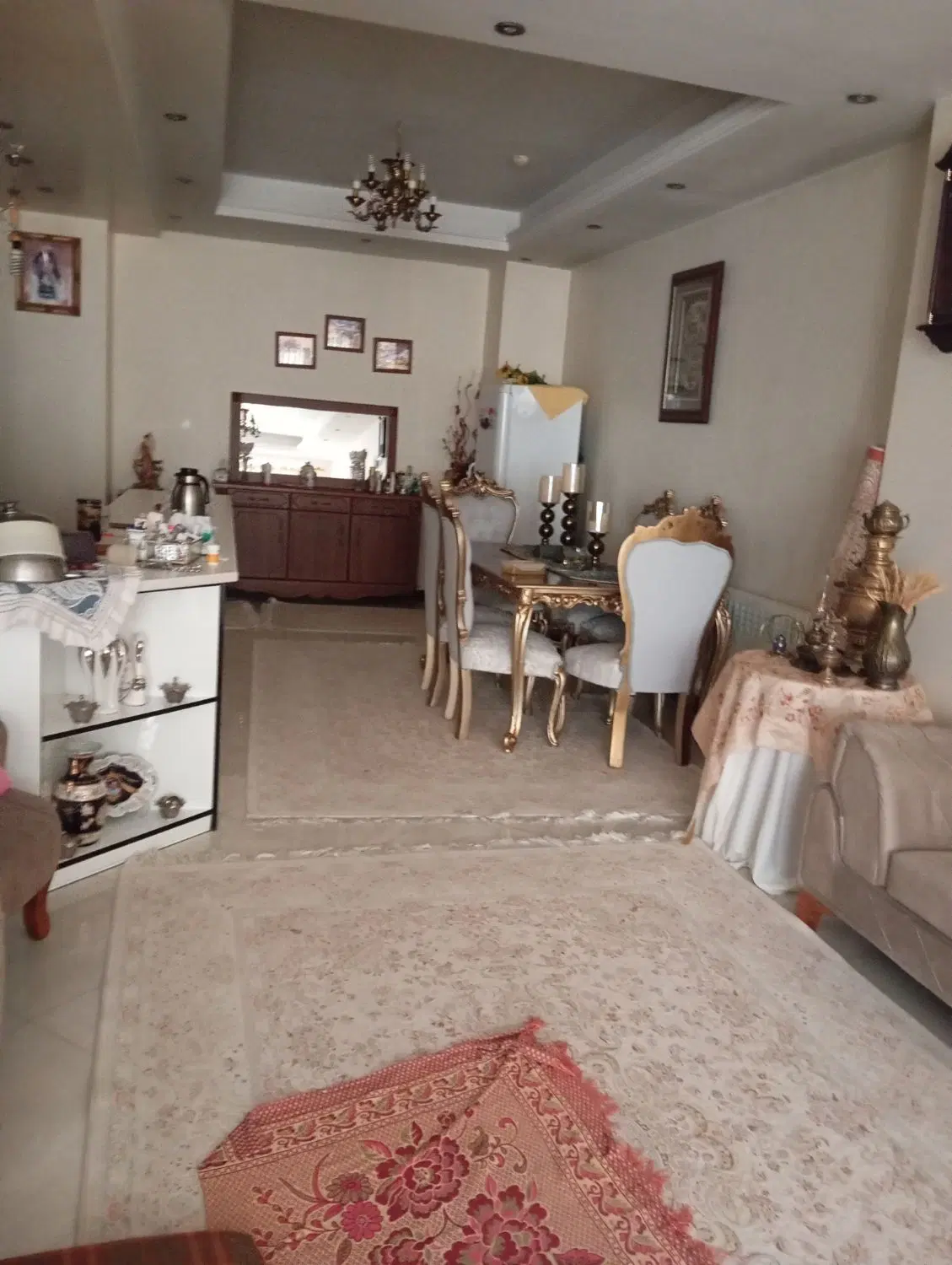 خانه دارم همخانه خانم شاغل میخوام