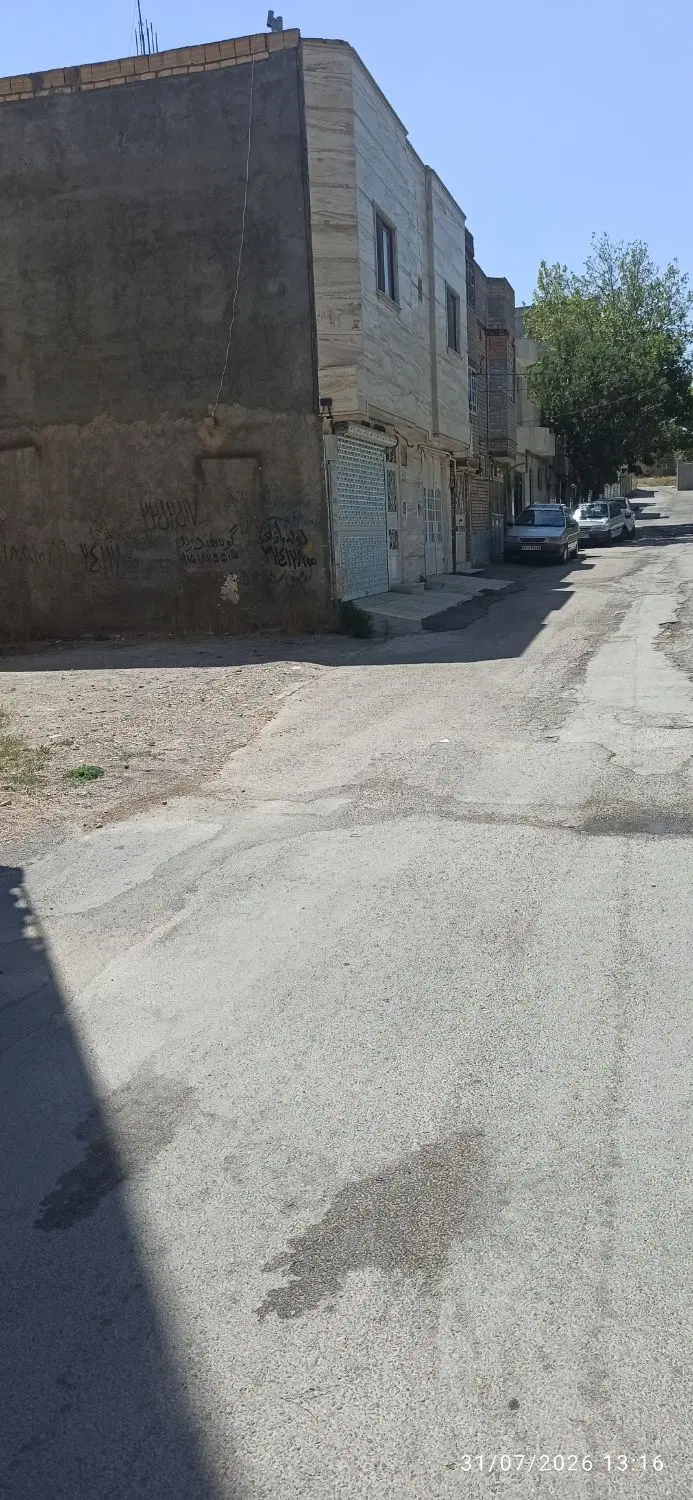 زمین ۲۲۵ متری با پروانه ساخت