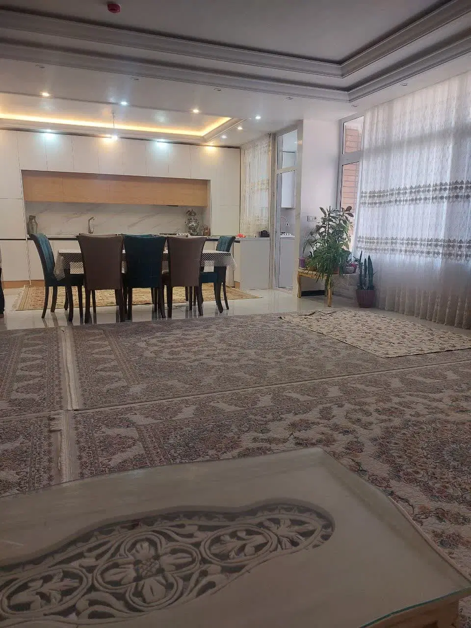 آپارتمان تک واحدی