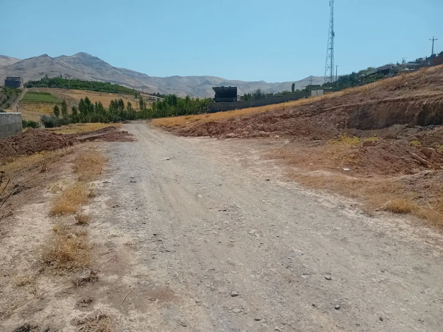 زمین نایسر۱۲۰ متری