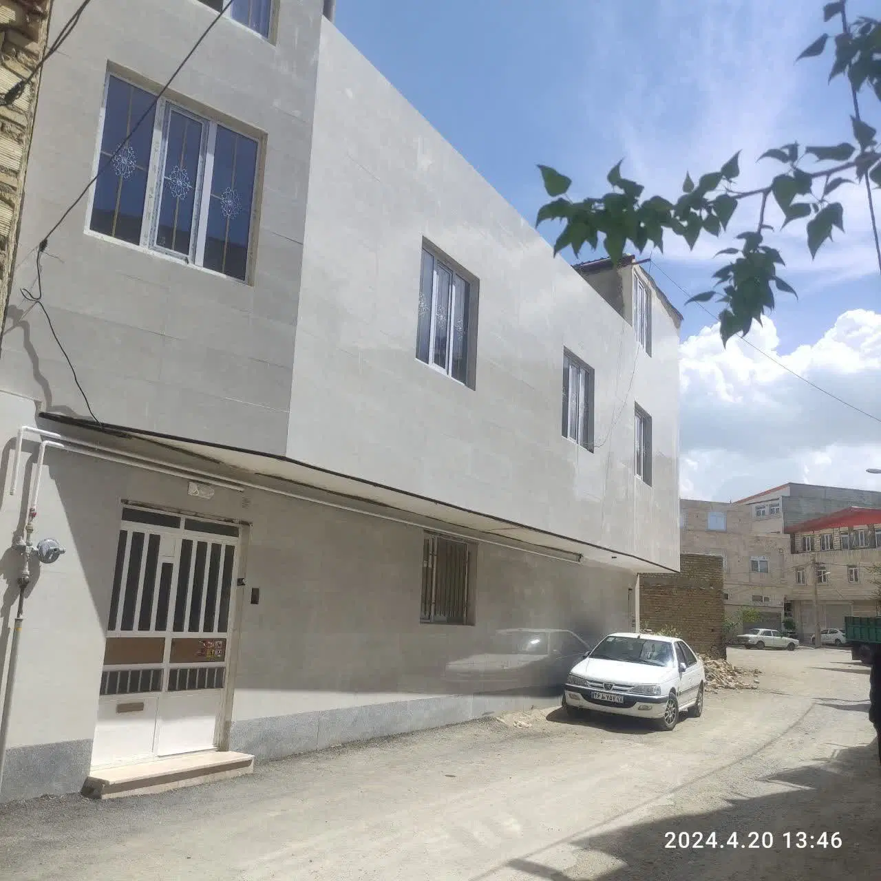 فروش مسکونی راه جدا طبقه دوم از ساختمان دو طبقه