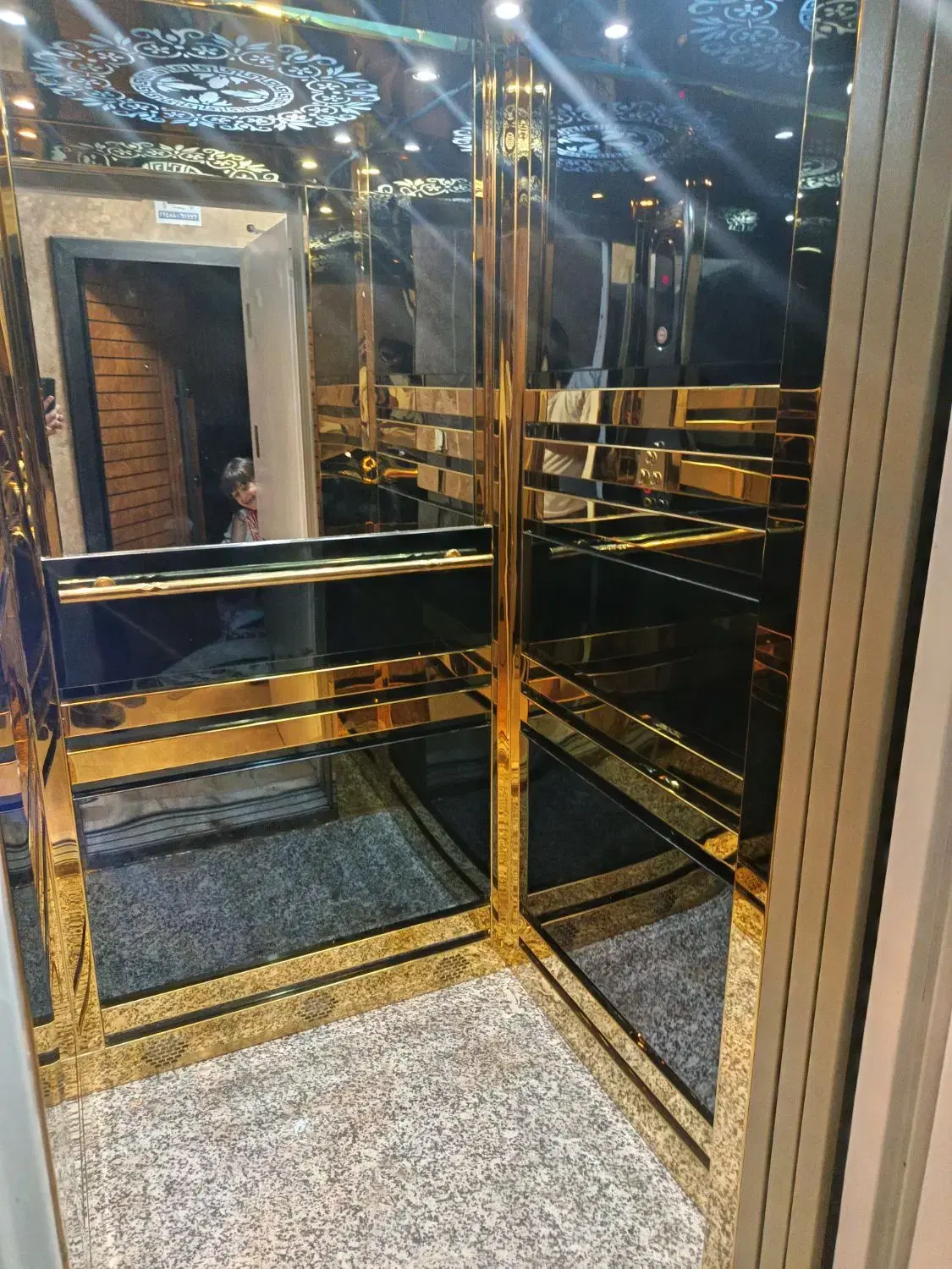 واحد100متری