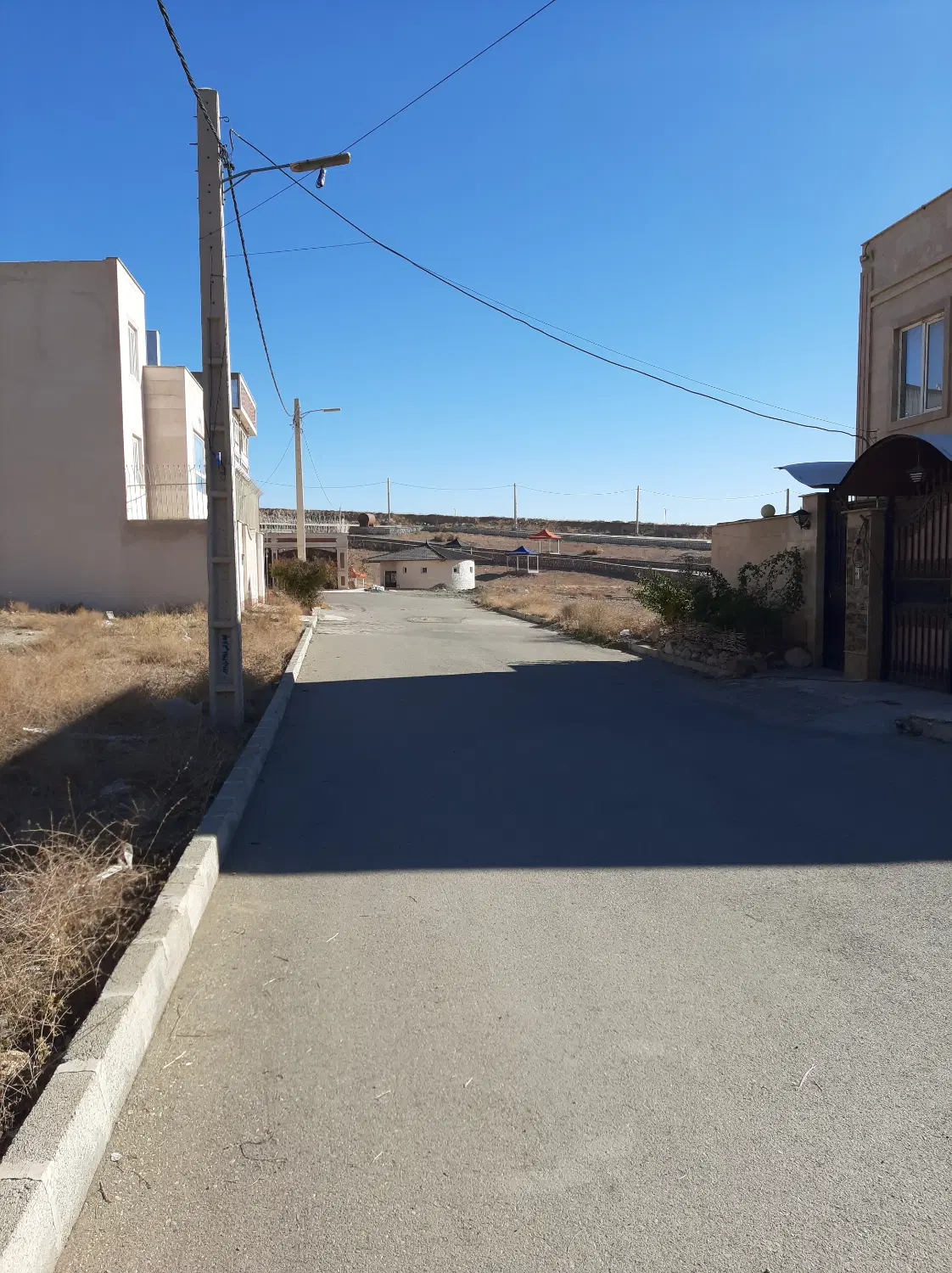 زمین مسکونی به مساحت ۲۱۵ متر در فاز ۲ محله ۴
