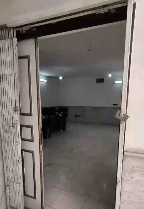 فروش واحد تجاری مرکز شهر