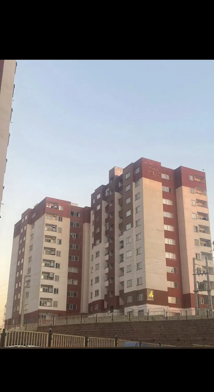فاز ۵جنوبی طبقه ۱۰ عرصه وام تسویه ۹۲متر کیلید خام