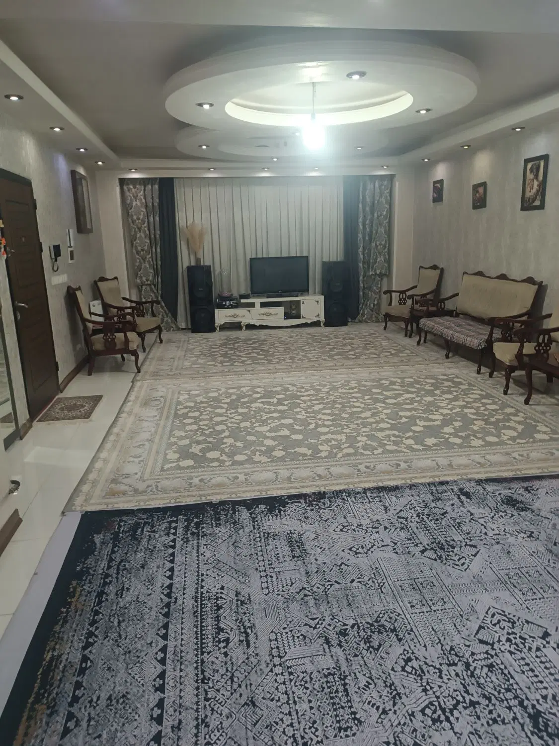 آپارتمان تک واحدی با پارکینگ 115 متری
