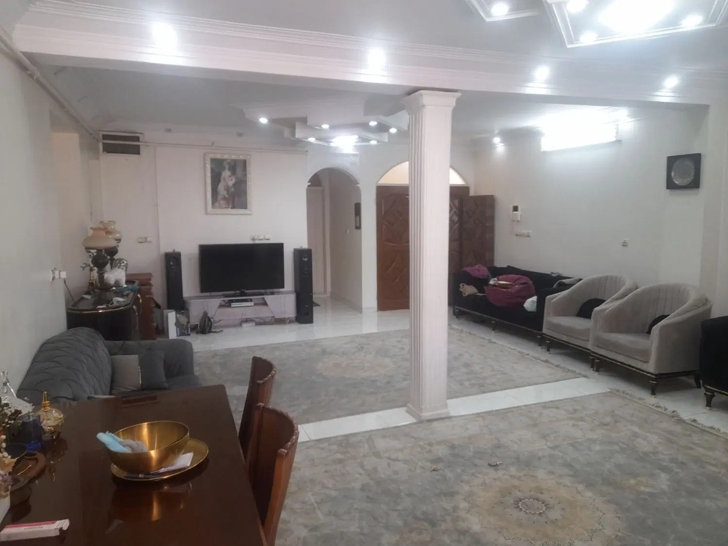 آپارتمان ۳ طبقه یکجا بازسازی شده بلوار . خیام