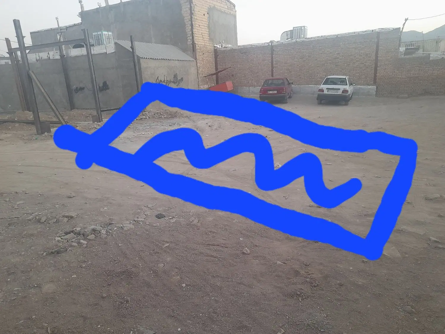زمین ۱۱۸ متری قلعه حاتم