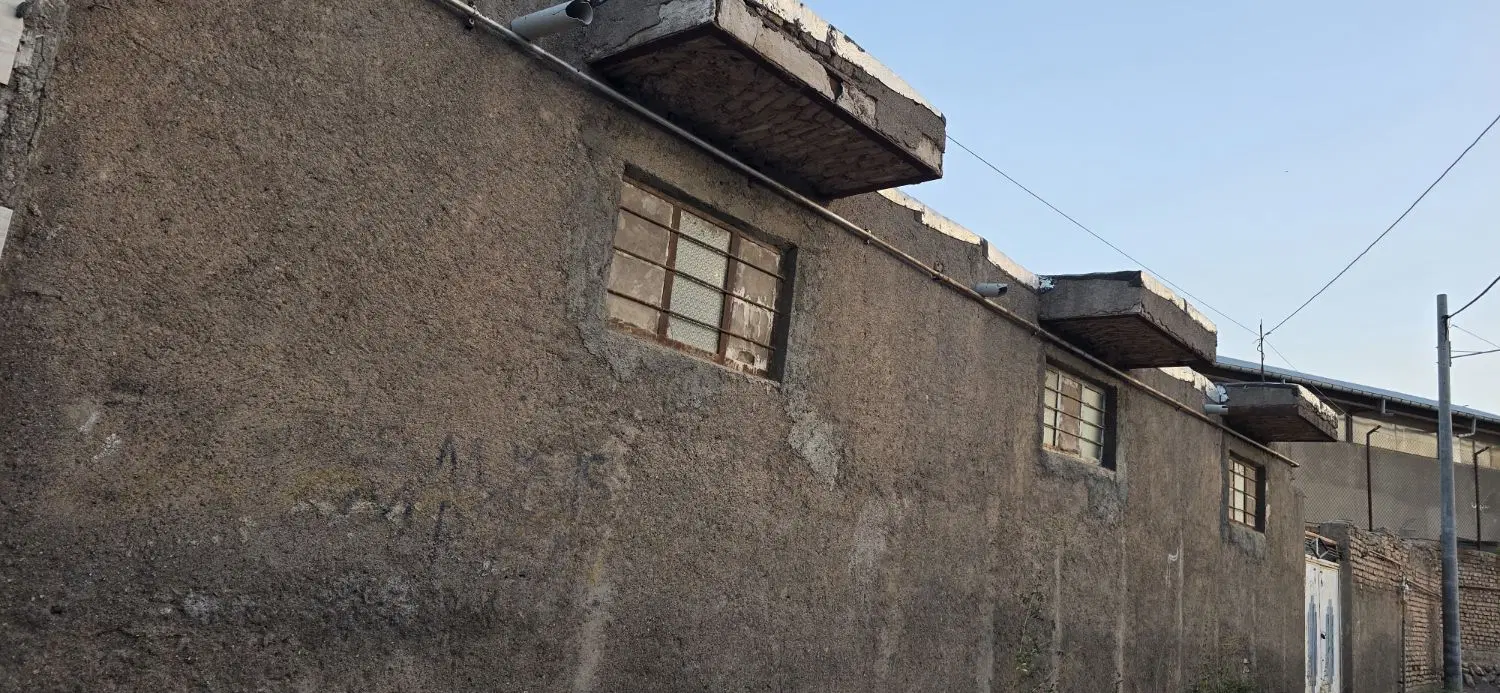 خانه قدیمی جهت انبار یا کارگاه