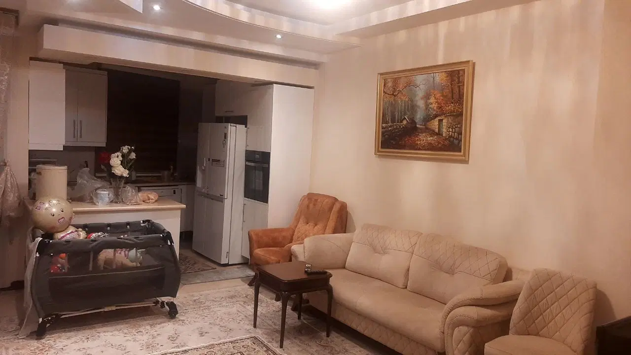 ۸۵متر دوخوابه تمیز فرساد شرقی نیلوفر