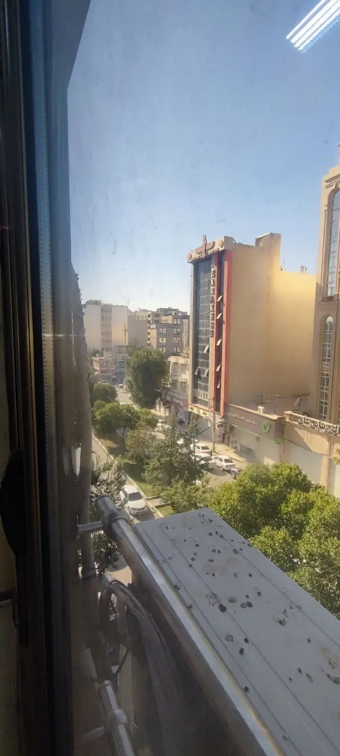 واحد اداری چهار راه سی‌متری دوم ۲۲بهمن
