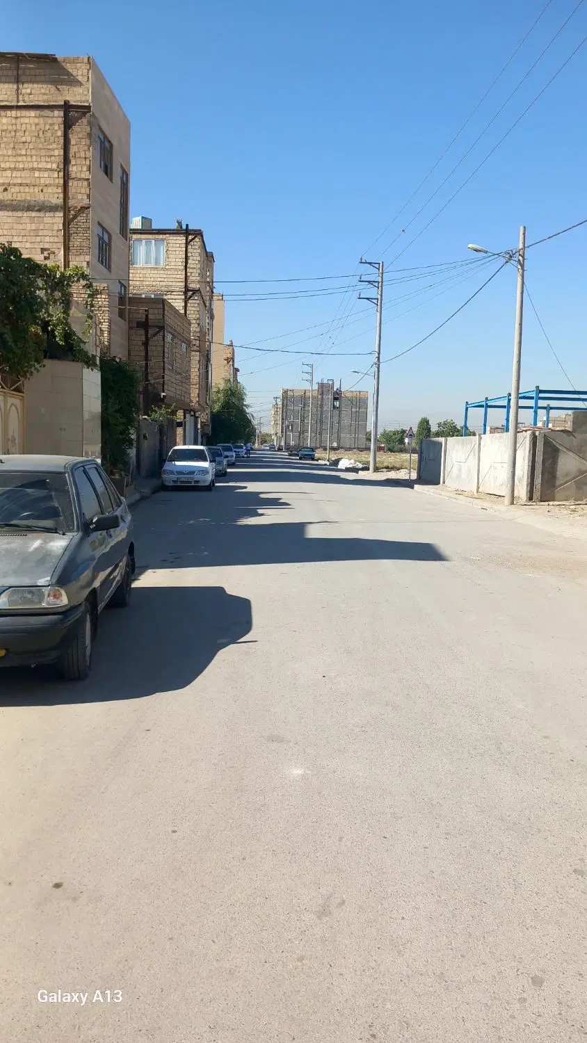 آپارتمان ۴ طبقه همراه مغازه( نما سنگ )