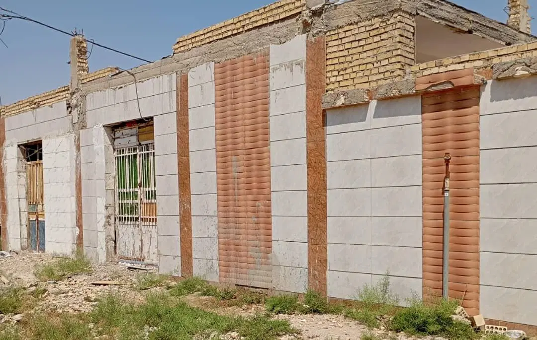 دو باب مغازه تجاری
