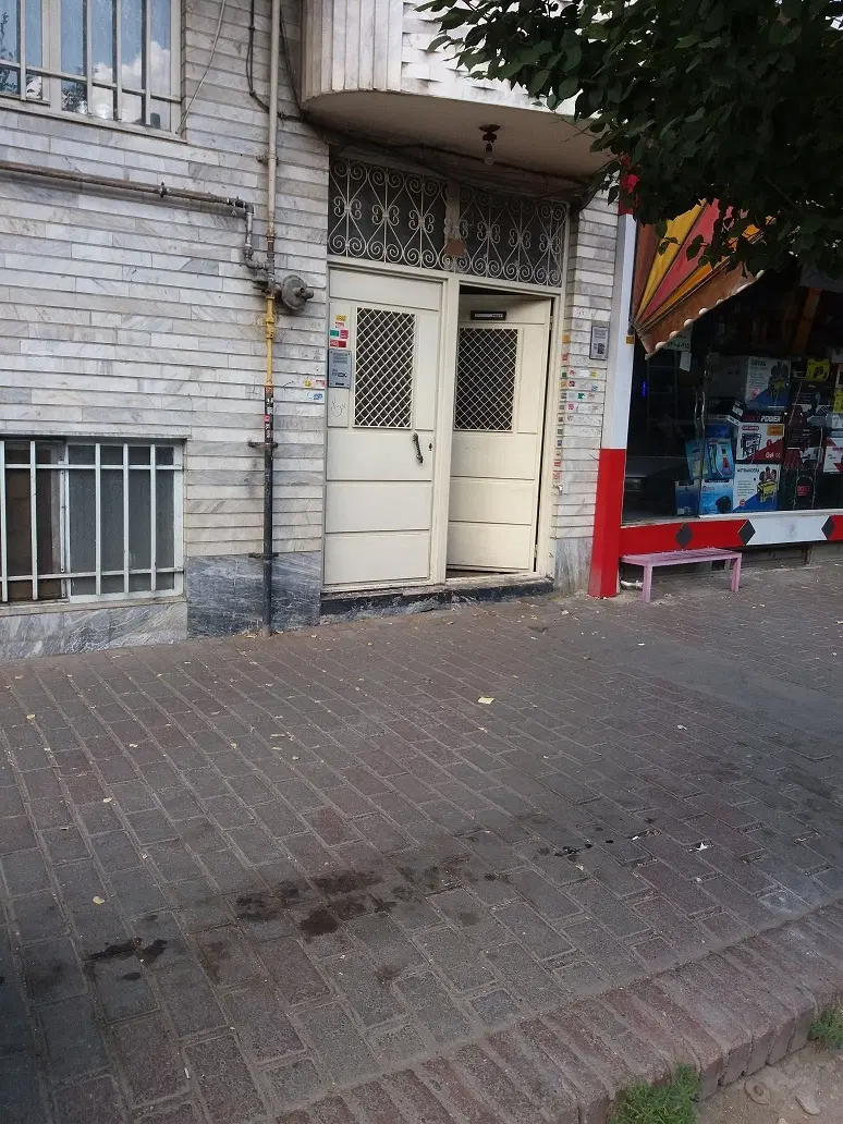 بر خیابان- دو کله- زیرزمین- شمس تبریزی- مسکونی