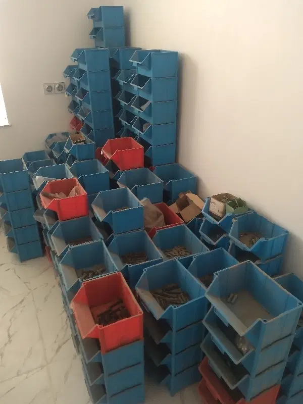 خریدار جا مغازه در پاساژ سیدی وملت و پالادیوم هستم
