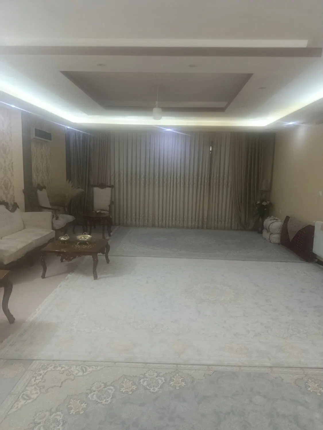 رهن و اجاره 130متری دوخواب