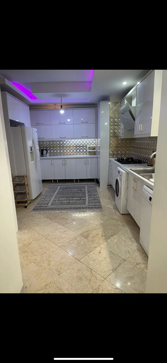 ۱۰۰ متری فول + ۱۲ متر حیاط خلوت ( فوری فروشی )