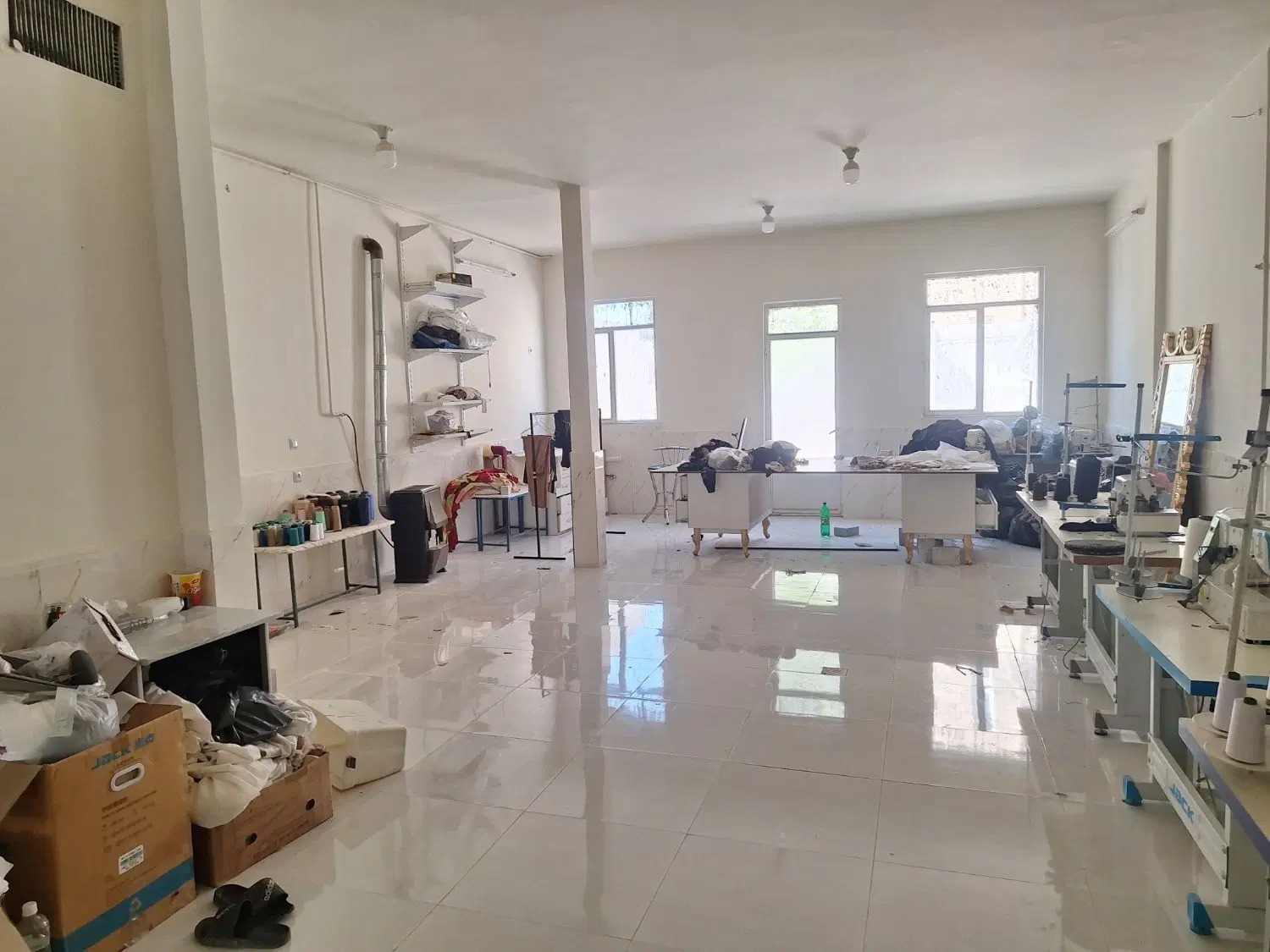 مغازه تجاری