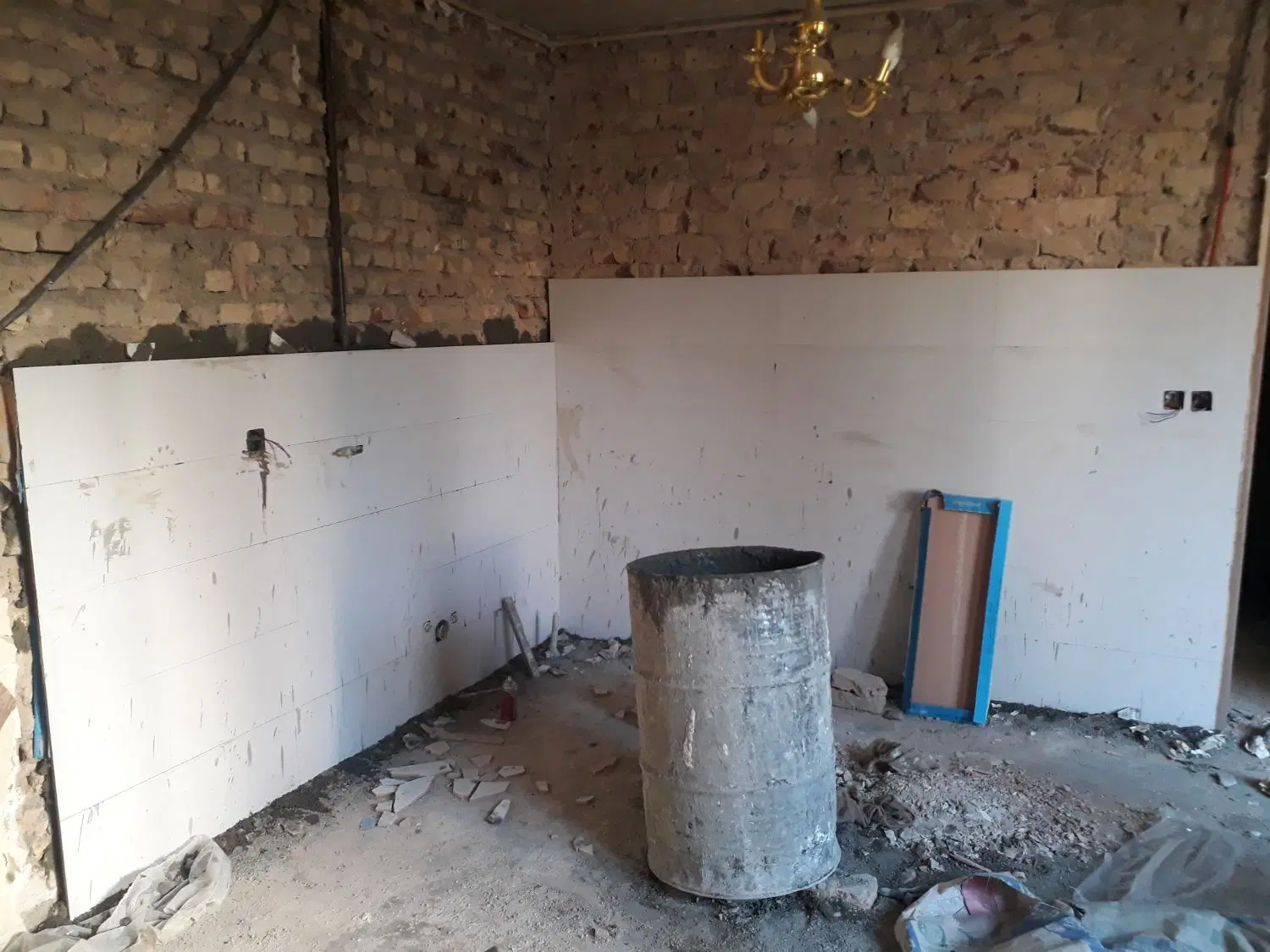 رهن کامل زیرزمین ۵۵ متری کوی اتحاد گوهردشت
