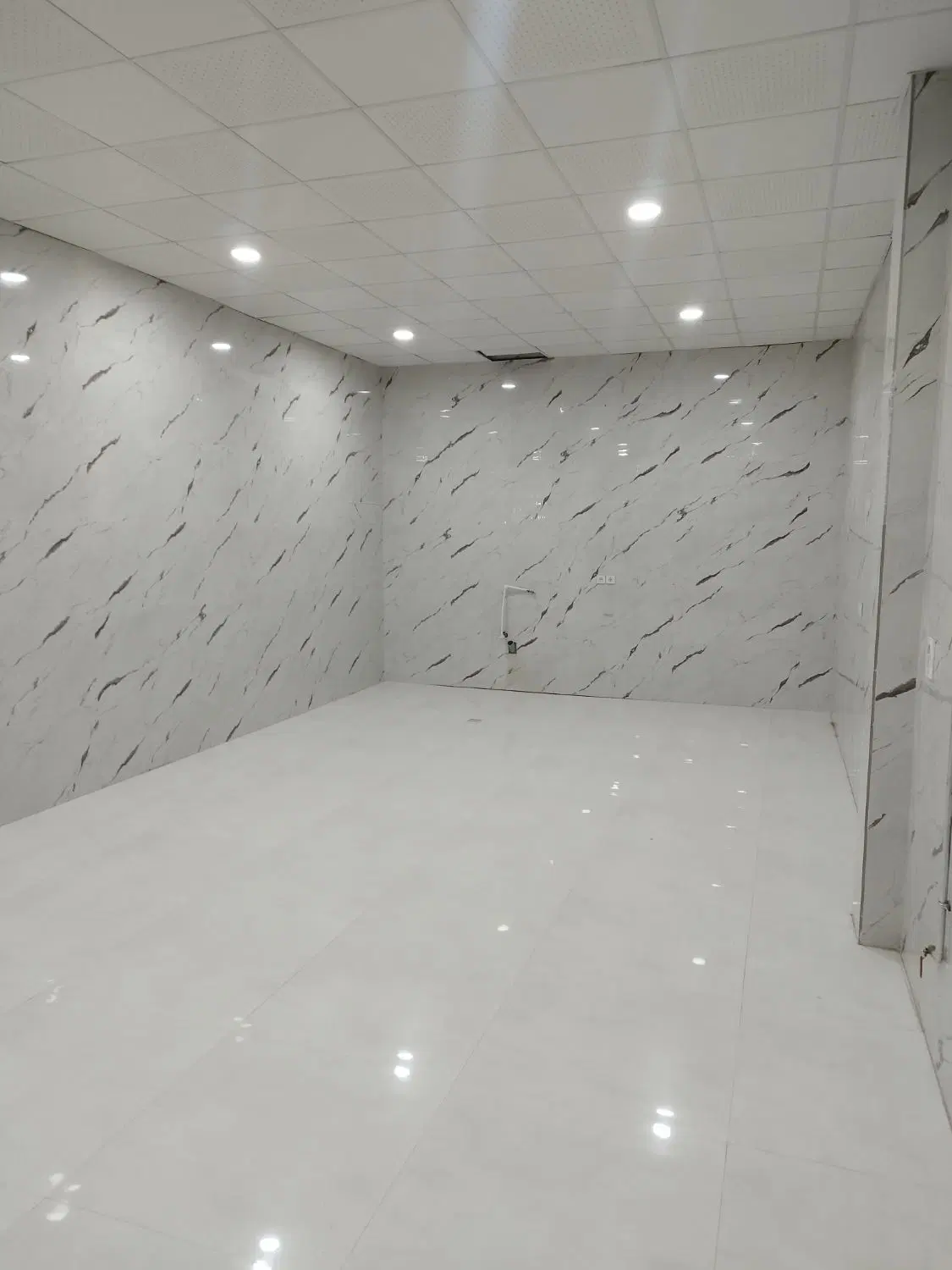 رهن و اجاره مغازه ۵۰ متری
