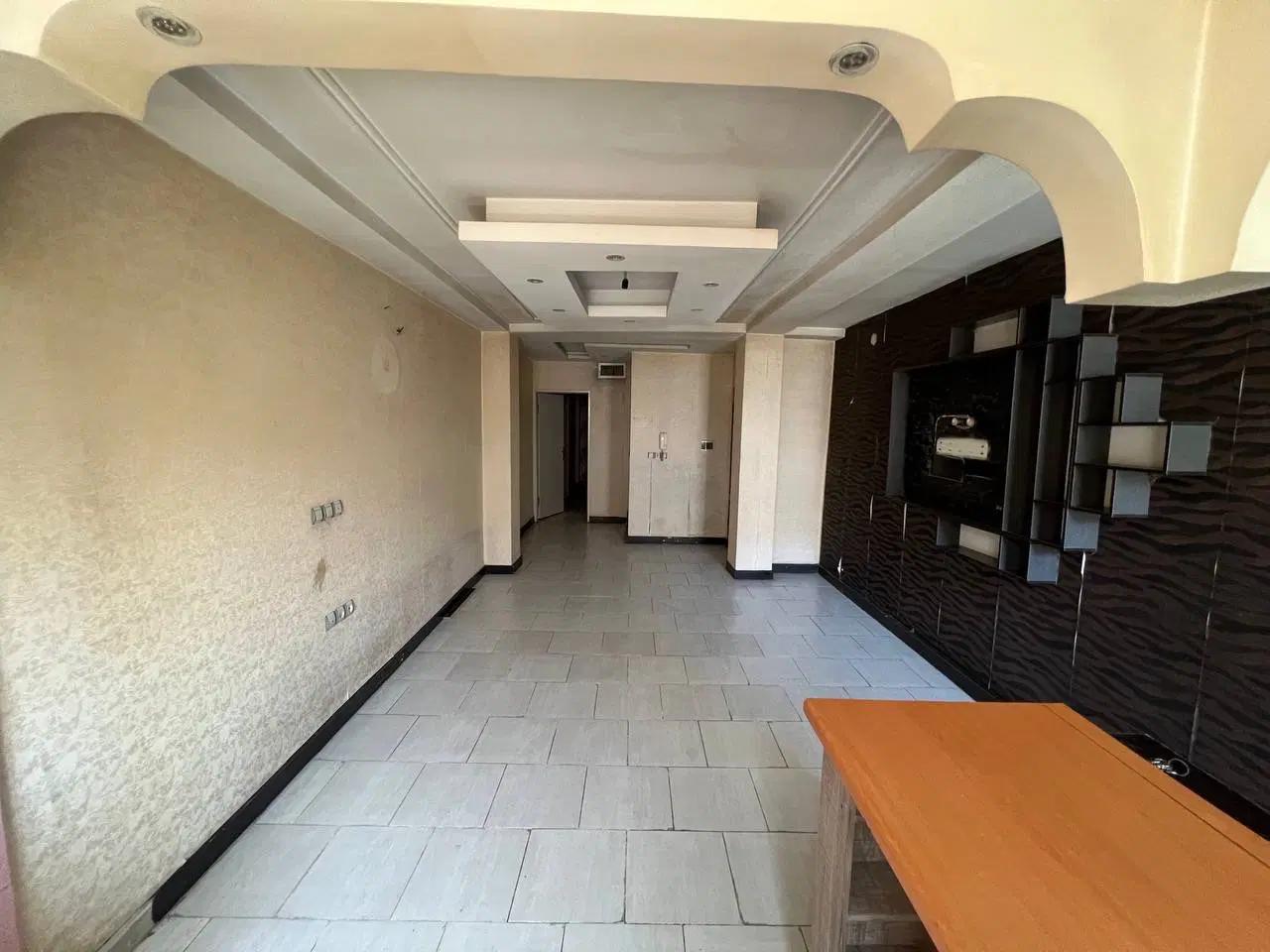 آپارتمان ۵۲متری قائمیه،زمین شهرداری،پارکینگ دار
